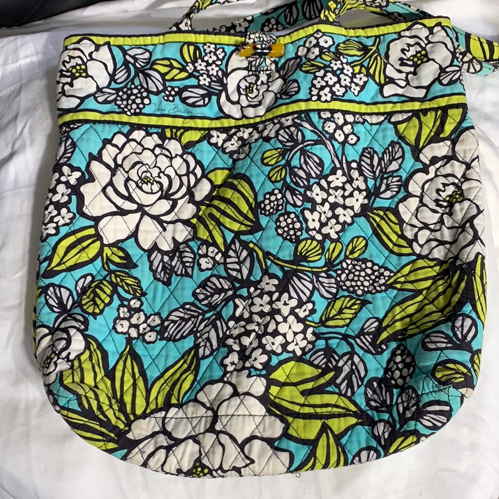 Pretty print Vera Bradley quilted bag